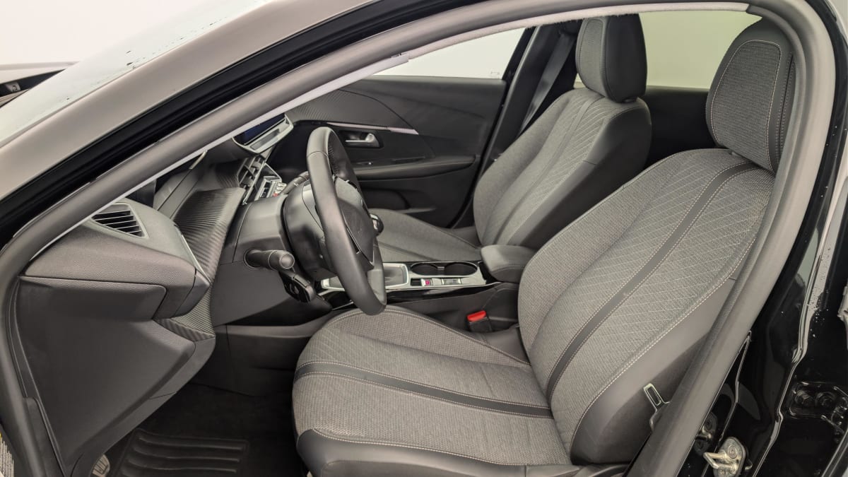 Peugeot 208 - Image 16