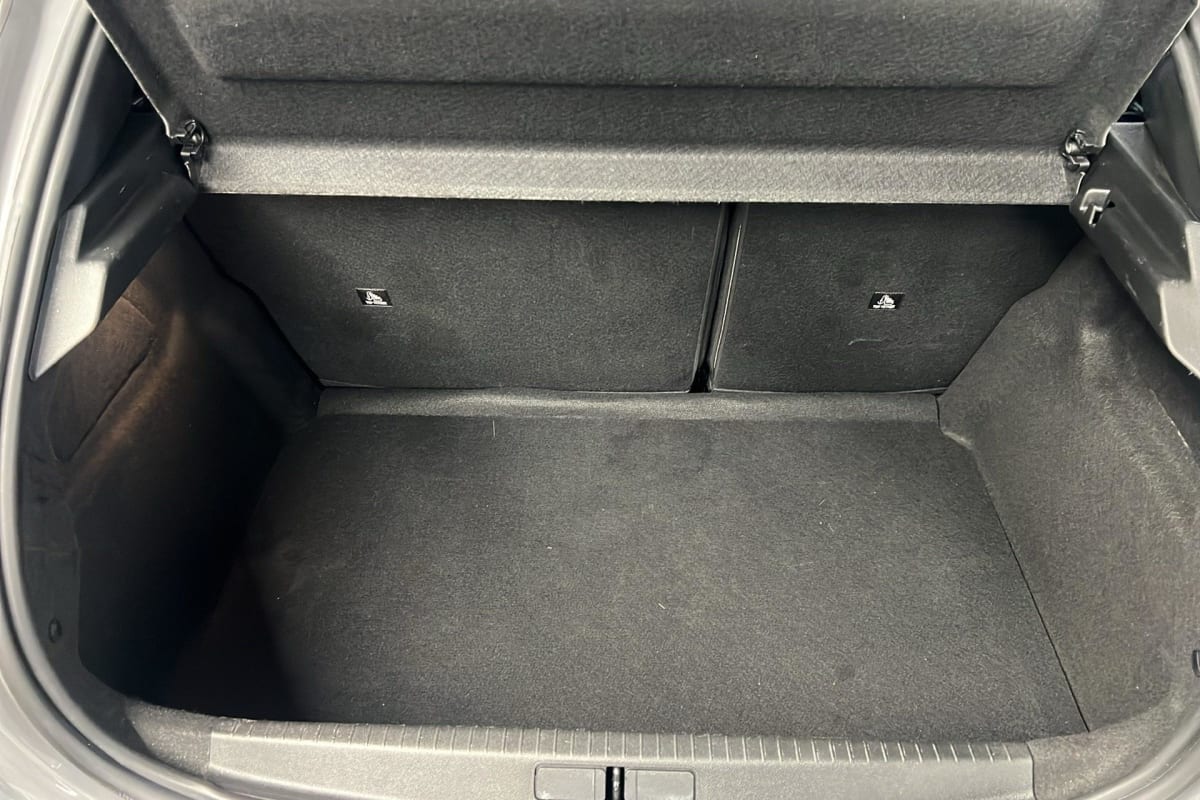 Peugeot 208 - Image 11