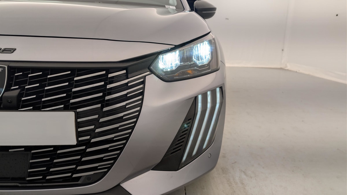 Peugeot 208 - Image 21