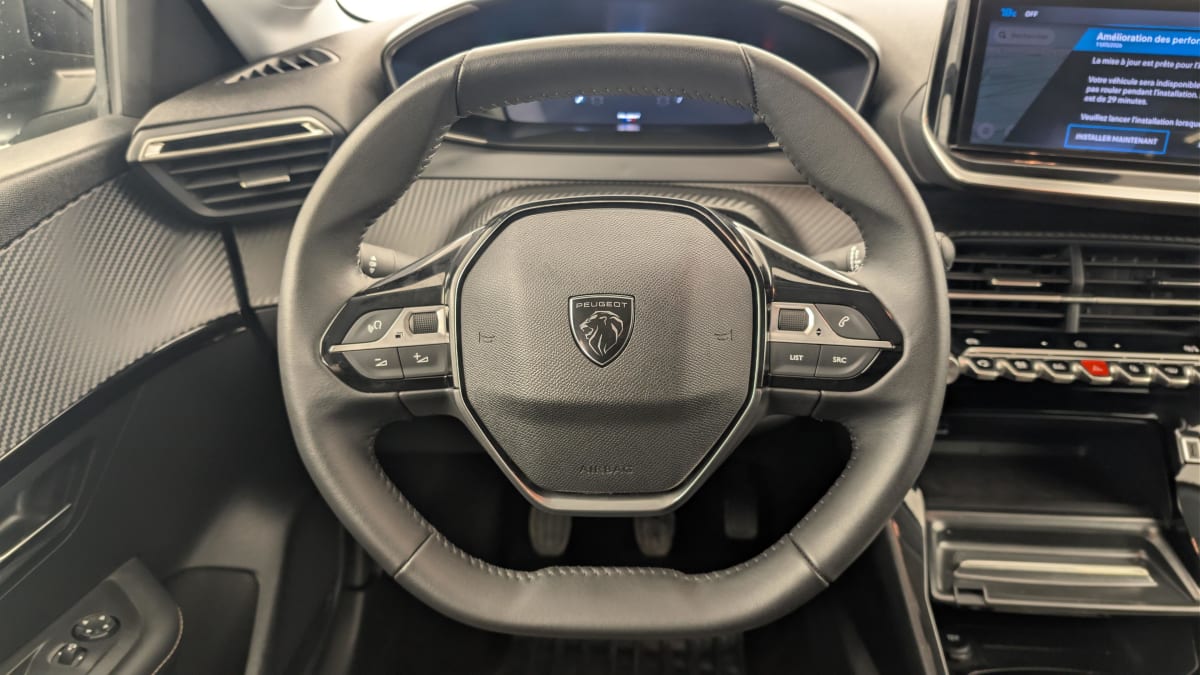 Peugeot 208 - Image 14