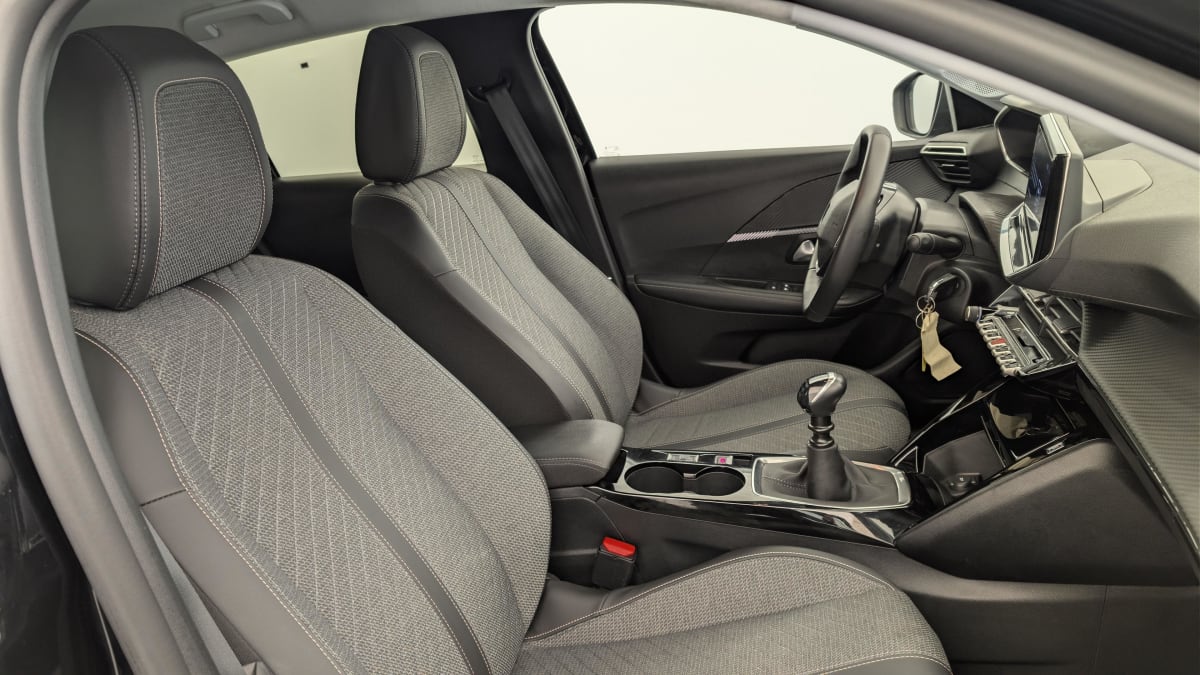 Peugeot 208 - Image 9