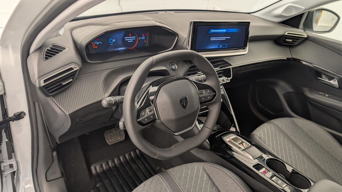 Peugeot 208 - Image 15