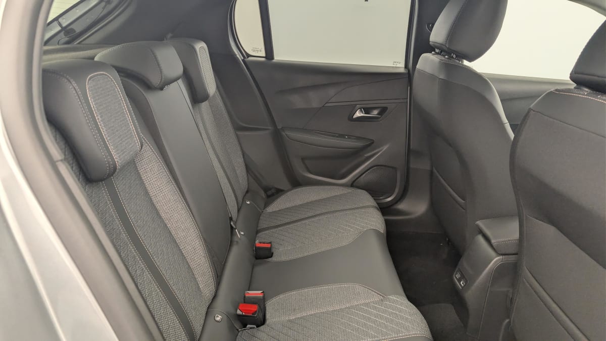 Peugeot 208 - Image 34