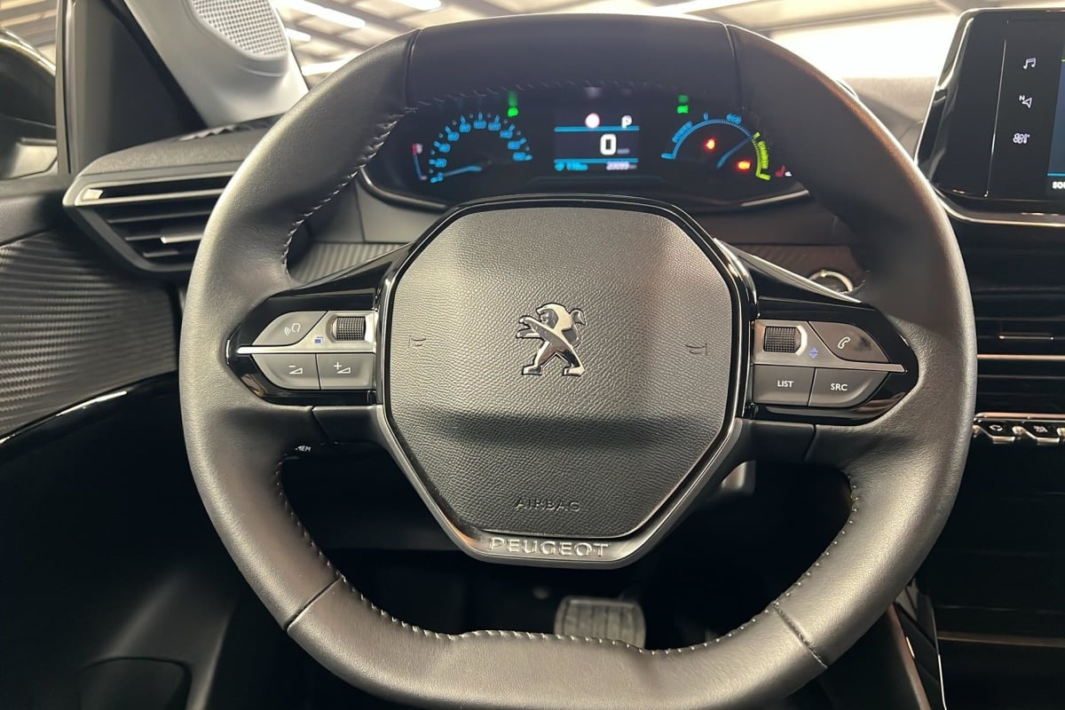 Peugeot 208 ELECTRIQUE - Image 14