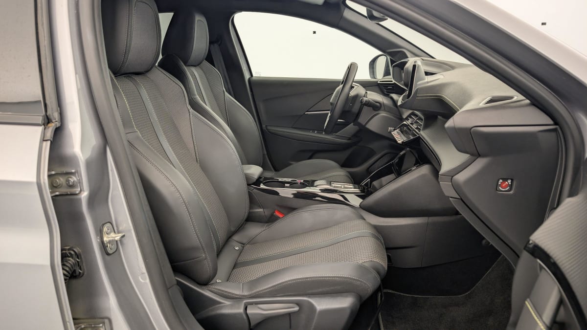 PEUGEOT 208 ELECTRIQUE 50 KWH 136CH GT