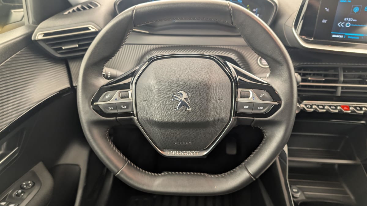 Peugeot 208 ELECTRIQUE - Image 14