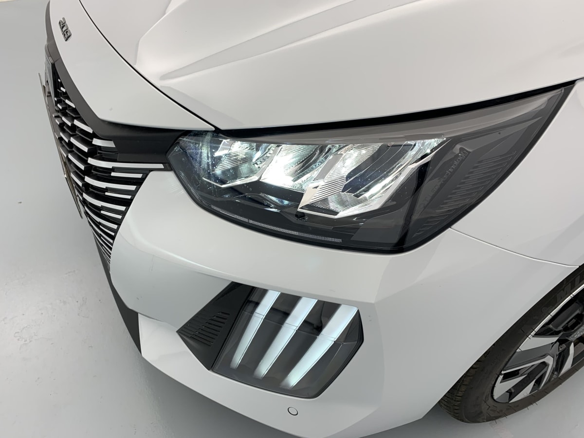Peugeot 208 - Image 91