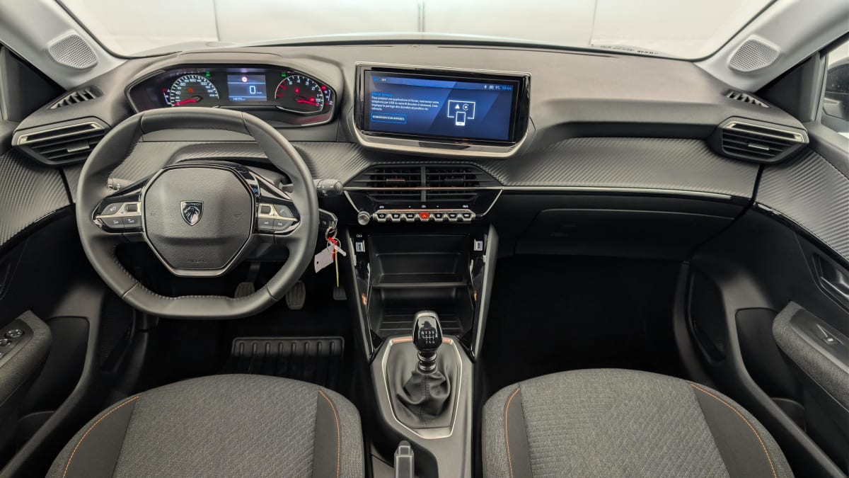 Peugeot 208 - Image 13