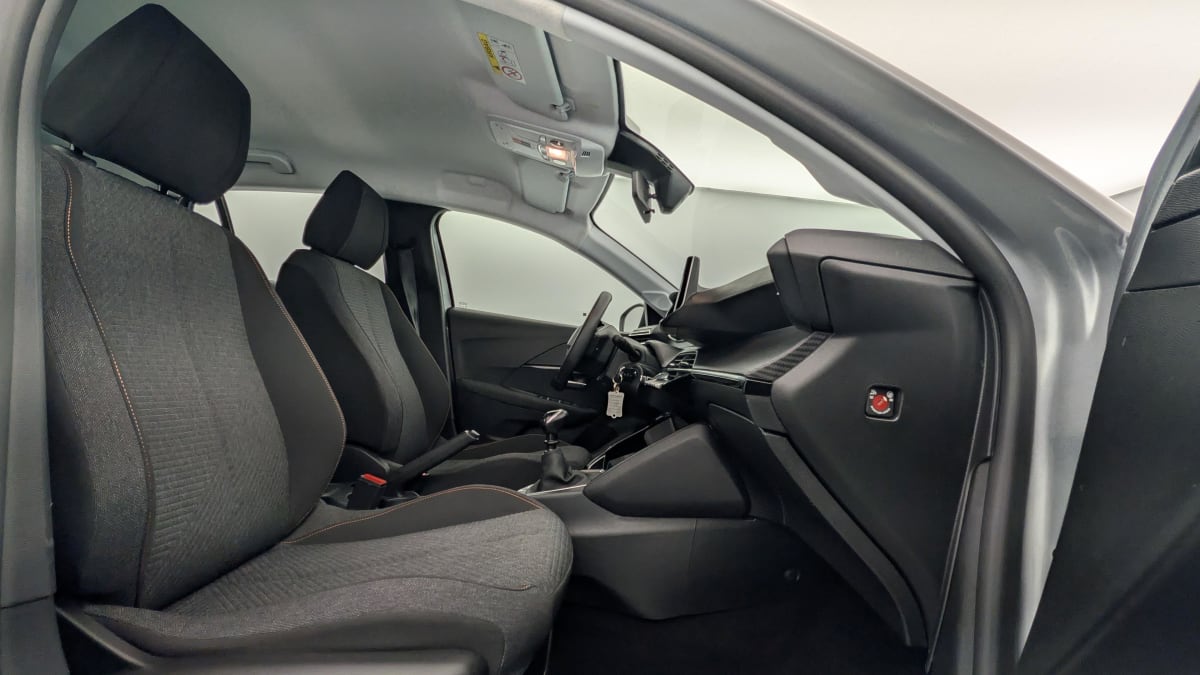 Peugeot 208 - Image 9