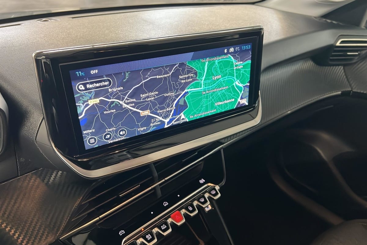 Peugeot 208 - Image 17