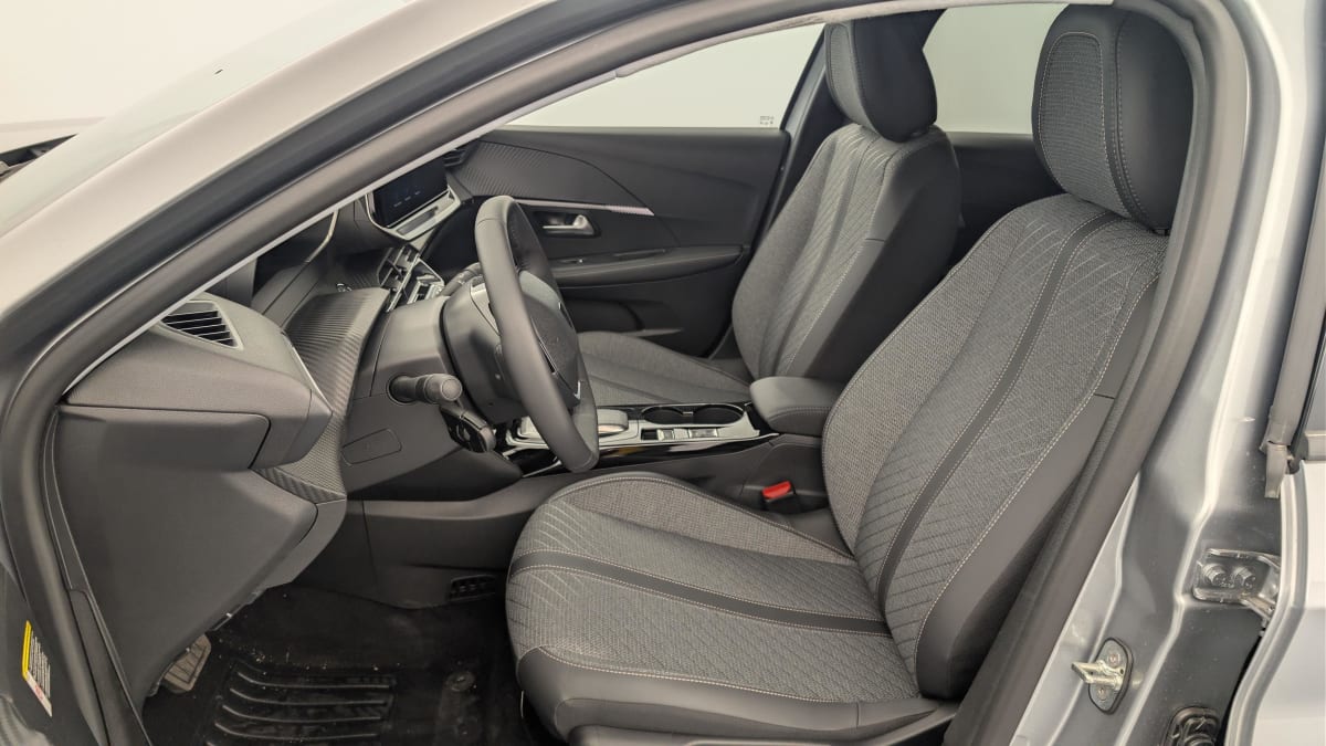 Peugeot 208 - Image 40