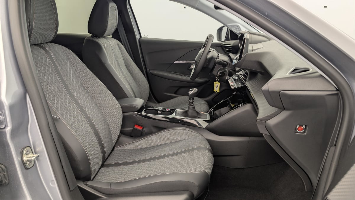 Peugeot 208 - Image 9