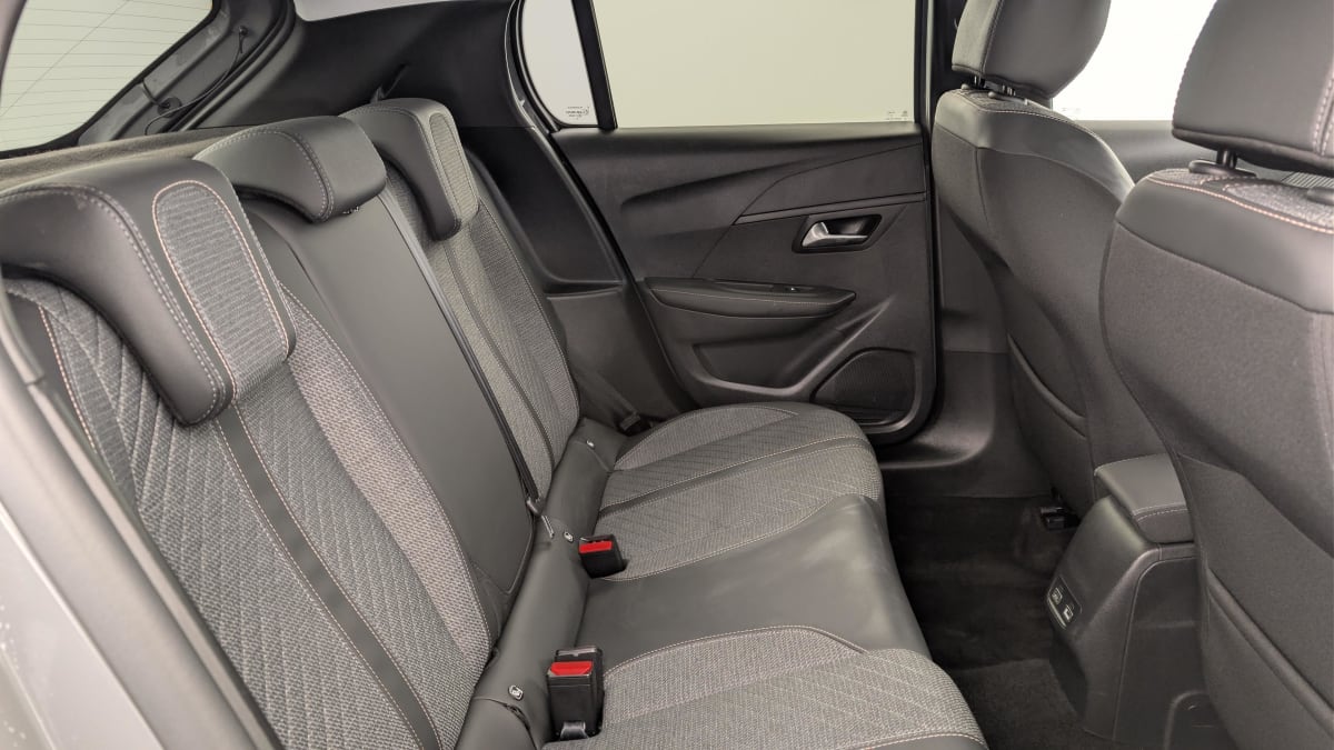 Peugeot 208 - Image 10