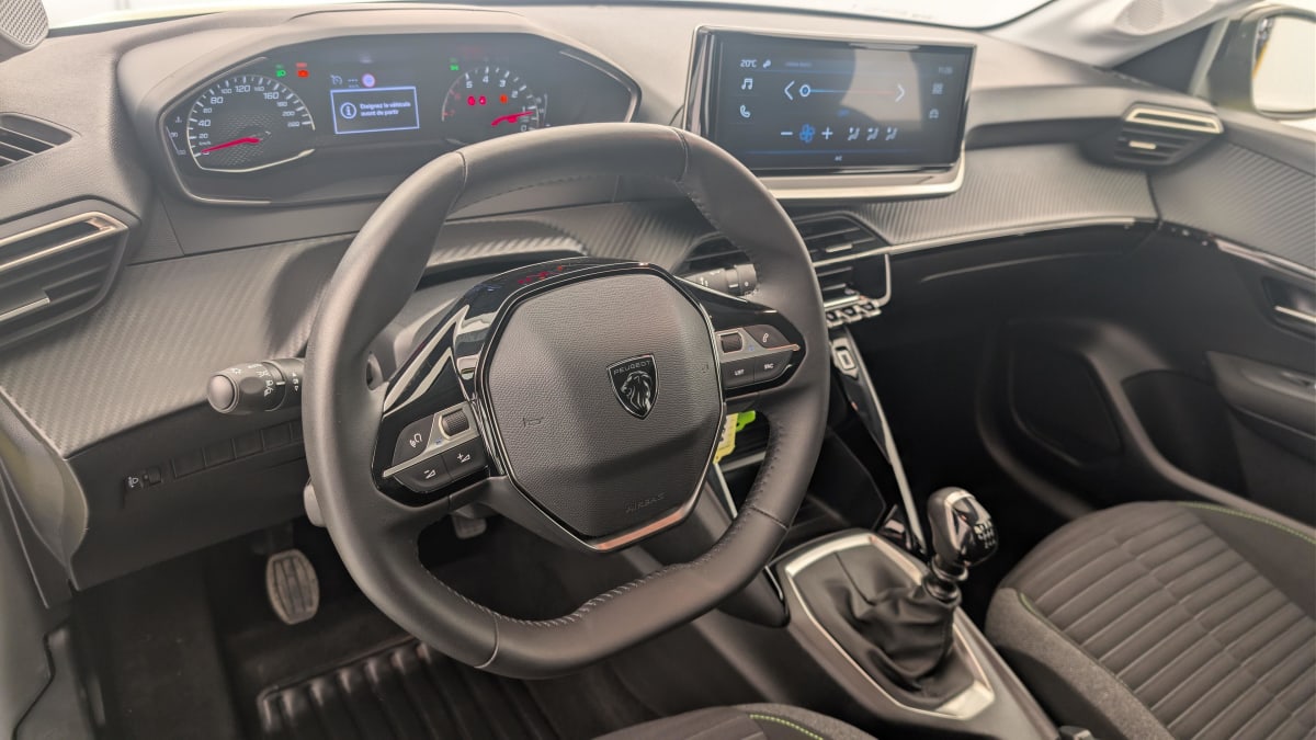 Peugeot 208 - Image 15
