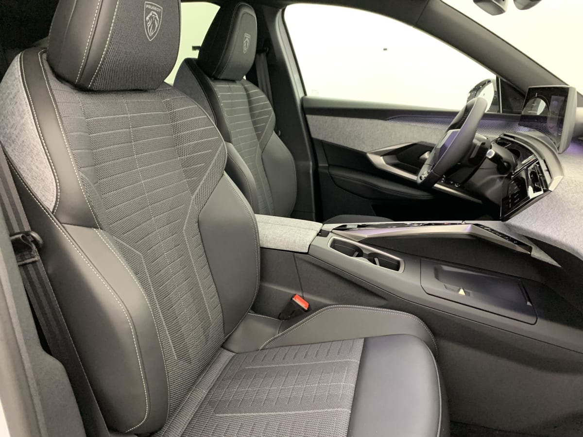 Peugeot 3008 - Image 9