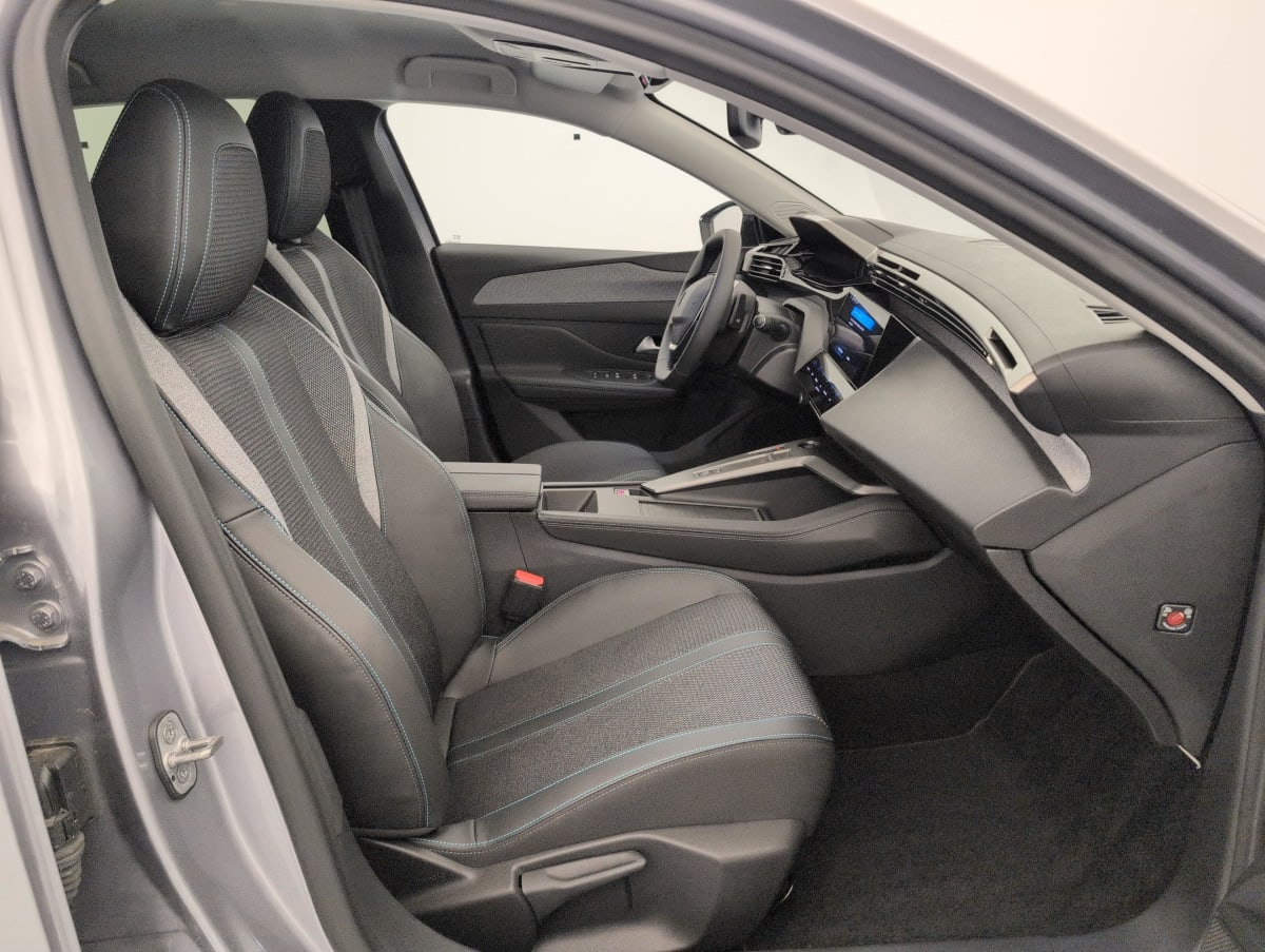 Peugeot 308 - Image 8
