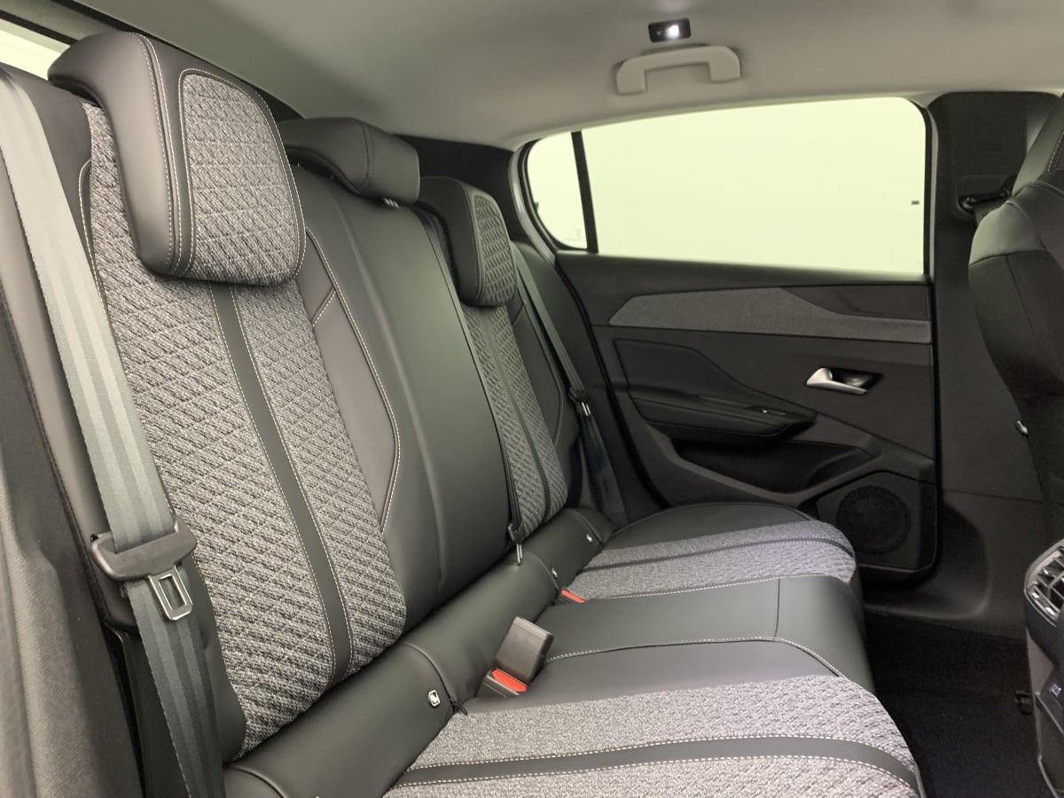 Peugeot 308 - Image 10