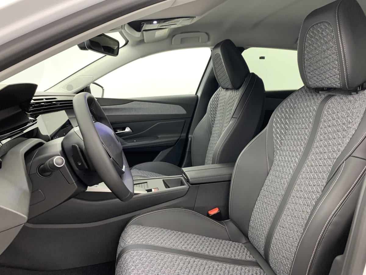 Peugeot 308 - Image 17