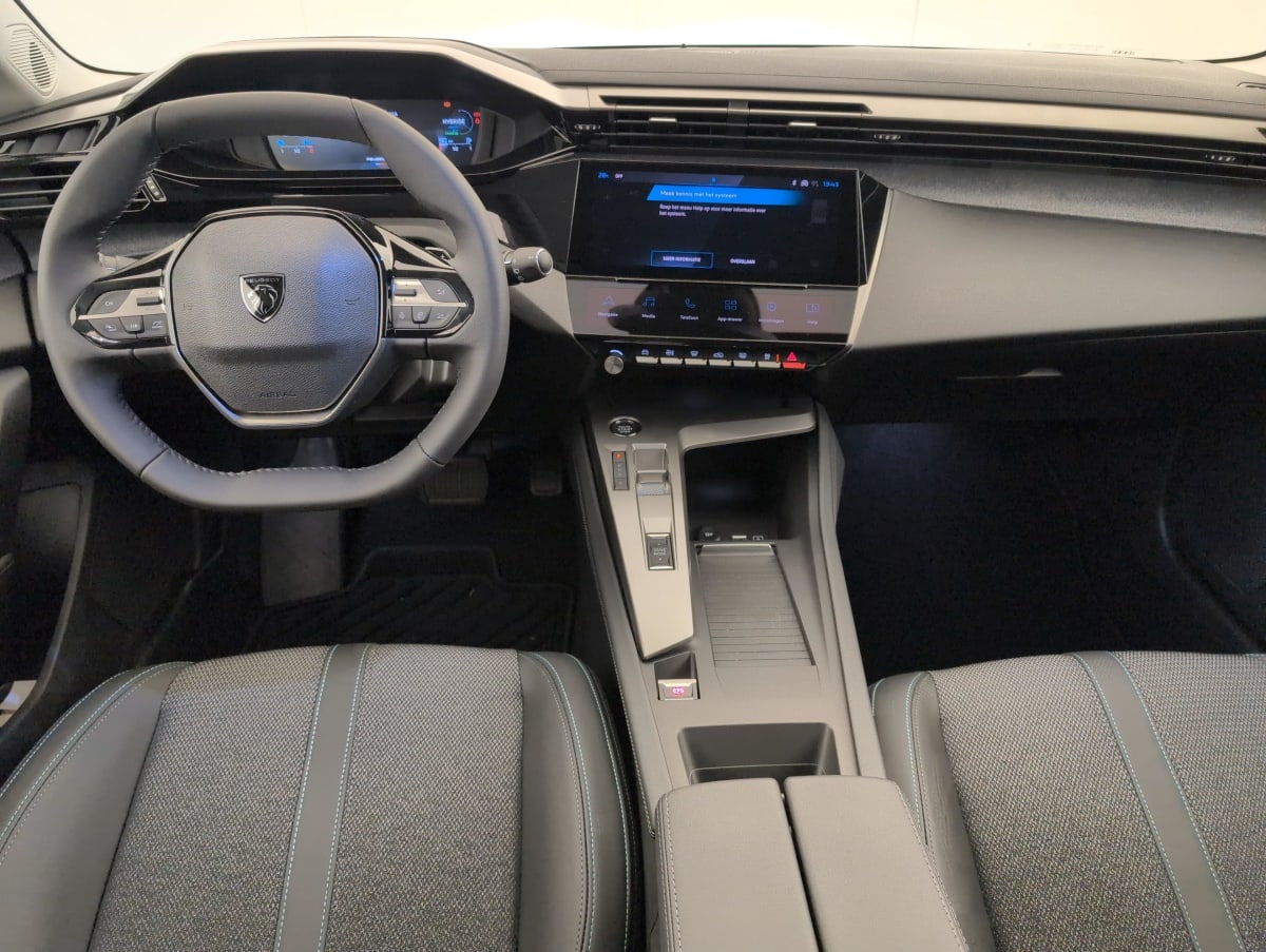 Peugeot 308 - Image 13