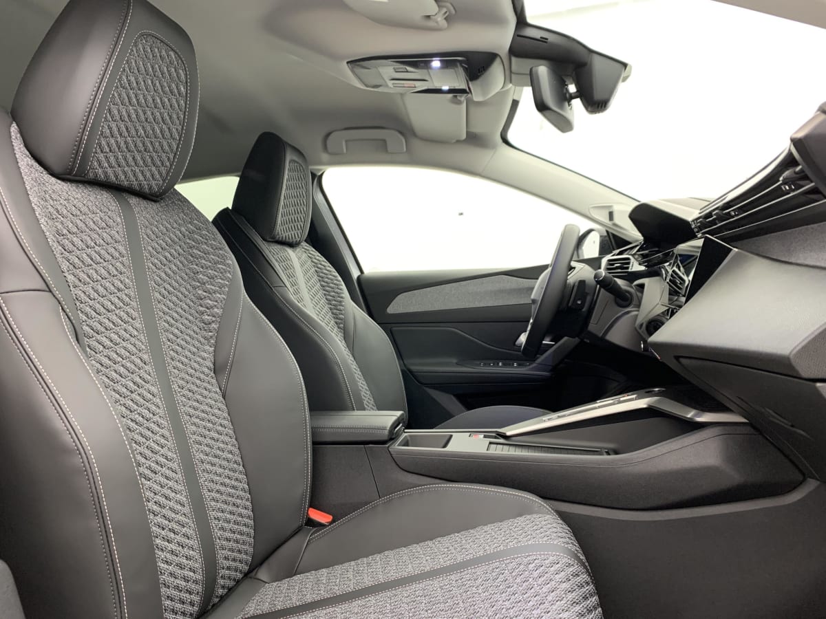 Peugeot 308 - Image 32