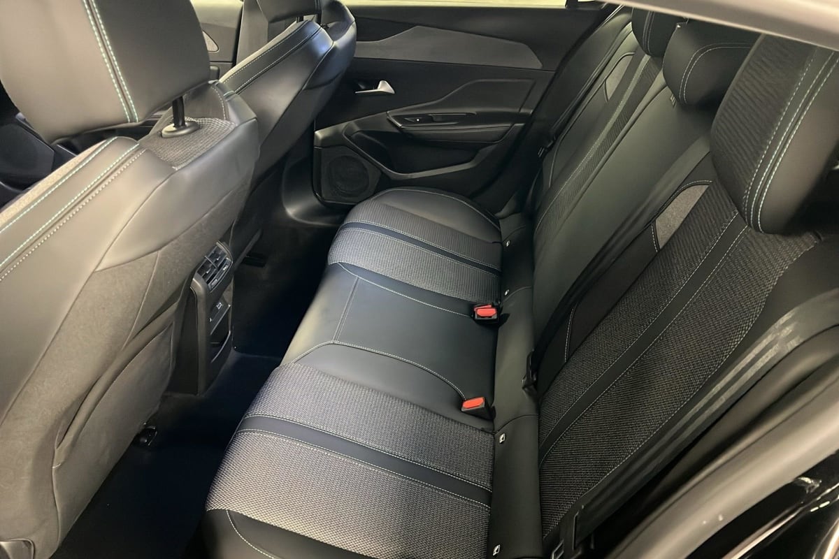 Peugeot 308 - Image 10