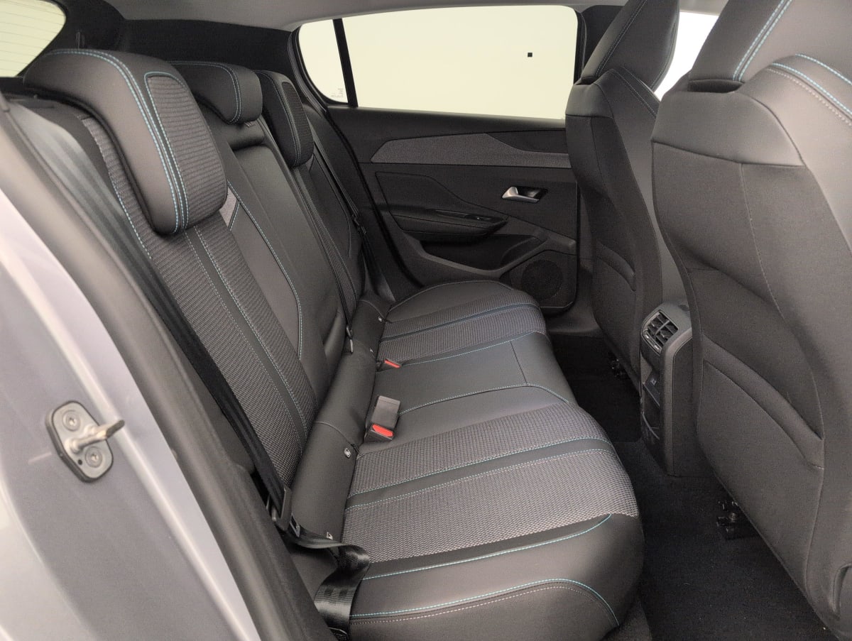 Peugeot 308 - Image 10