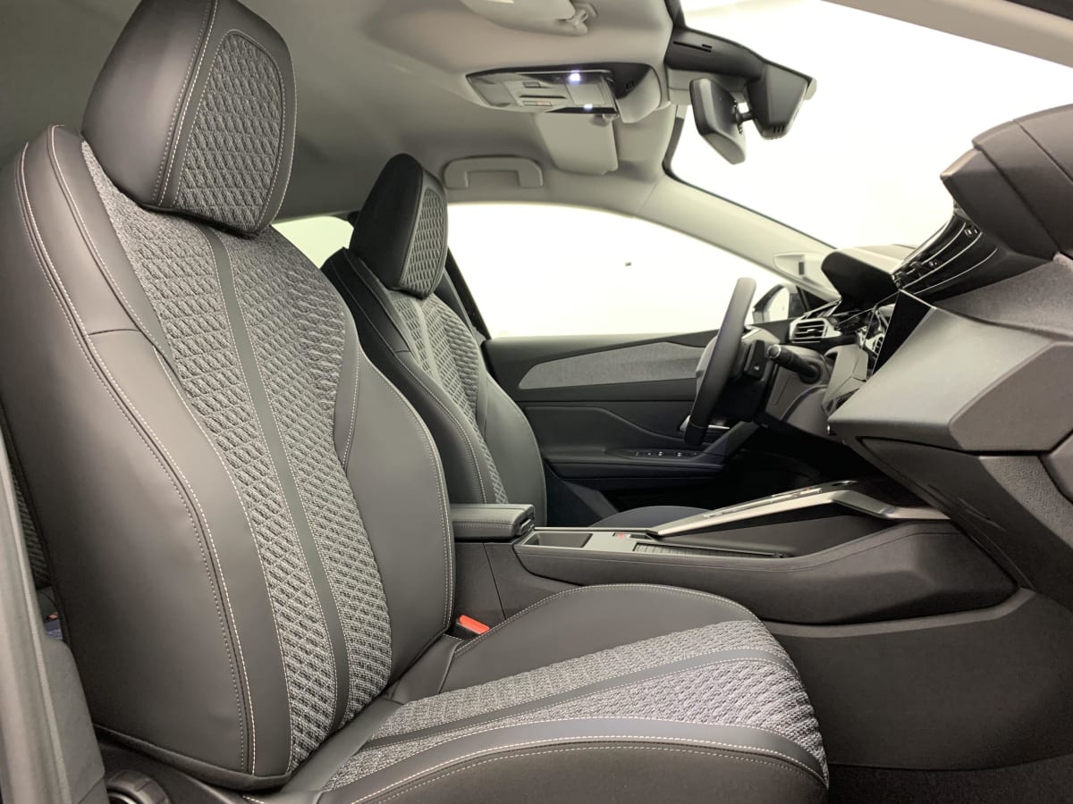 Peugeot 308 - Image 55
