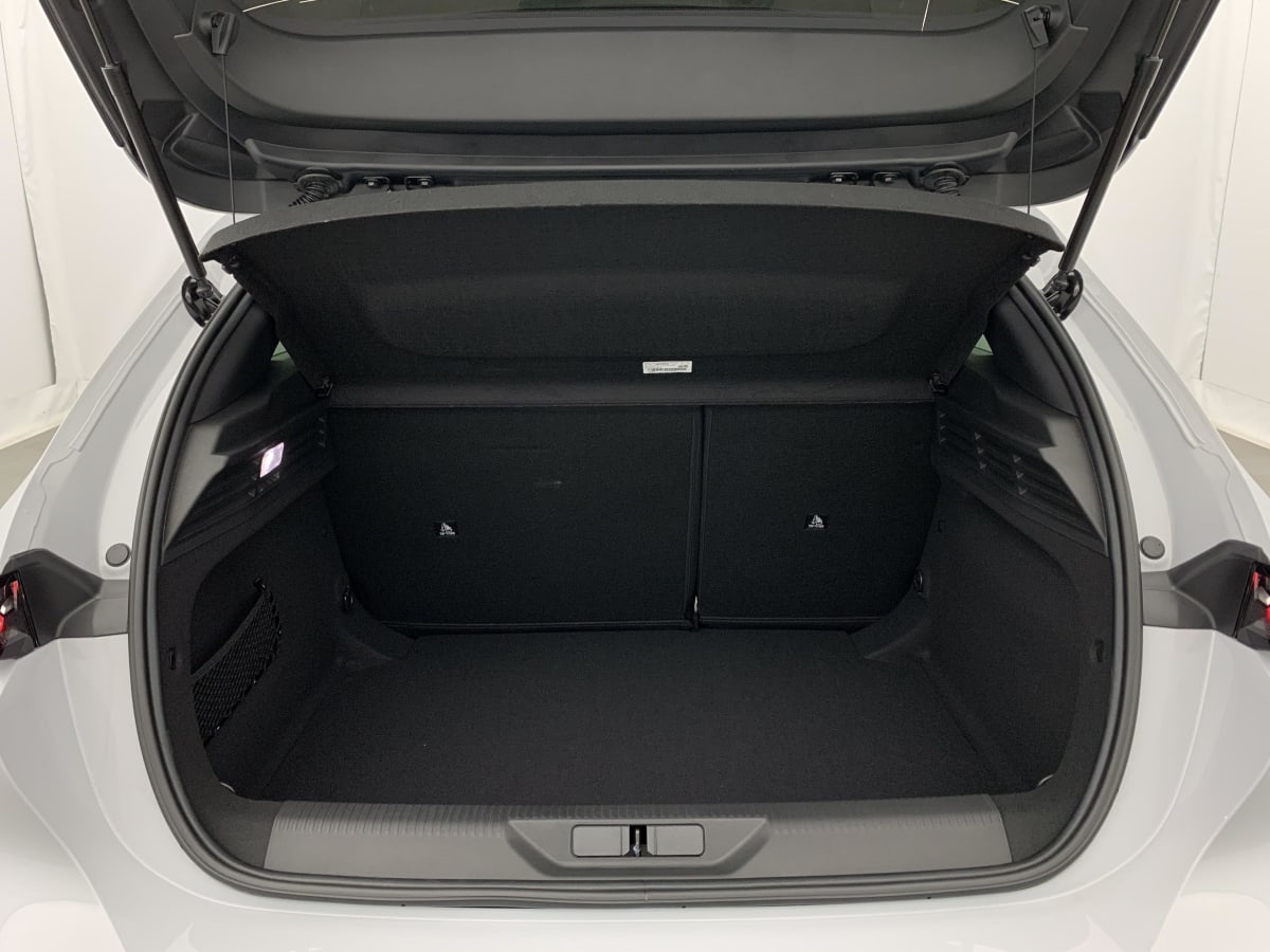 Peugeot 308 - Image 11