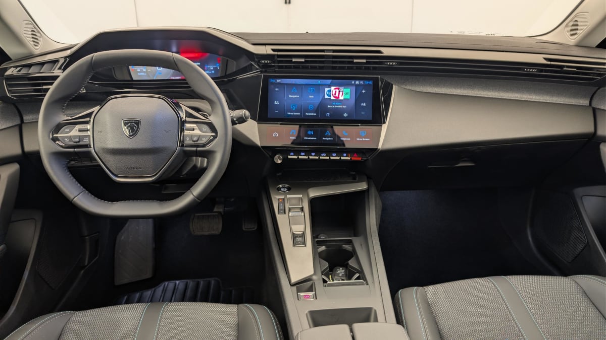Peugeot 308 - Image 13