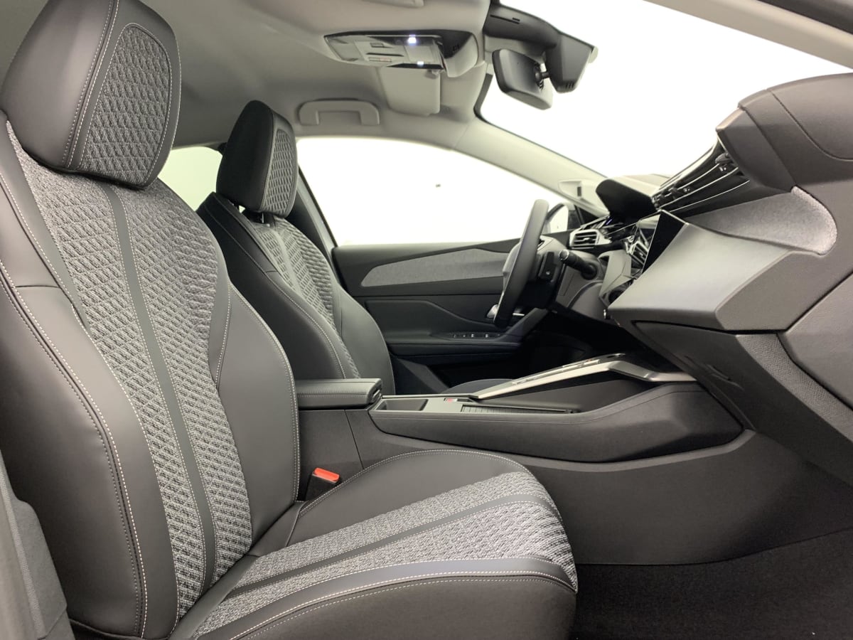 Peugeot 308 - Image 9