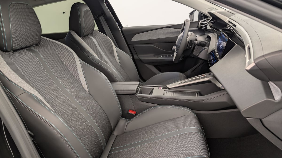 PEUGEOT 308 PHEV 180 E-EAT8 ALLURE