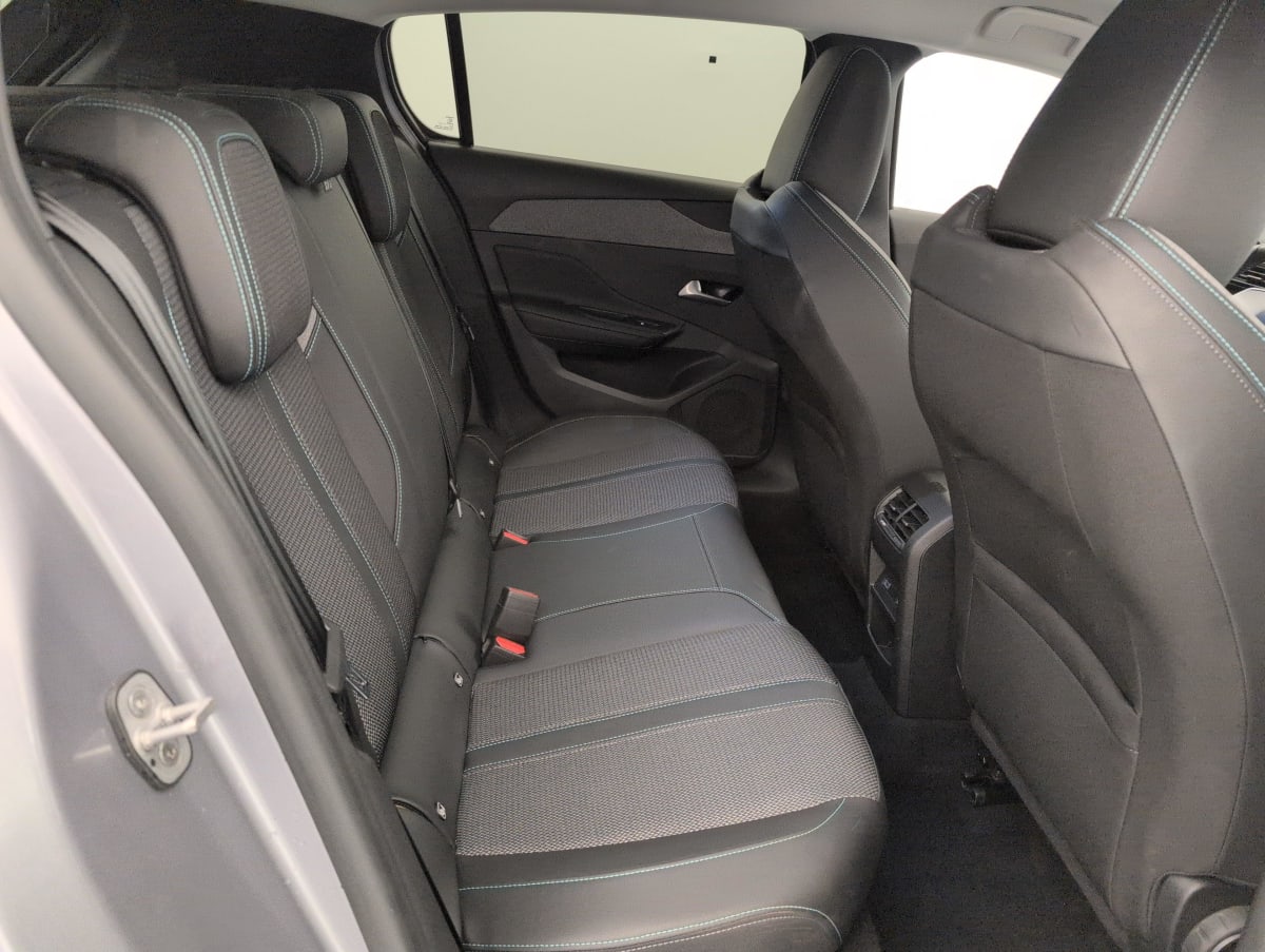 Peugeot 308 - Image 10
