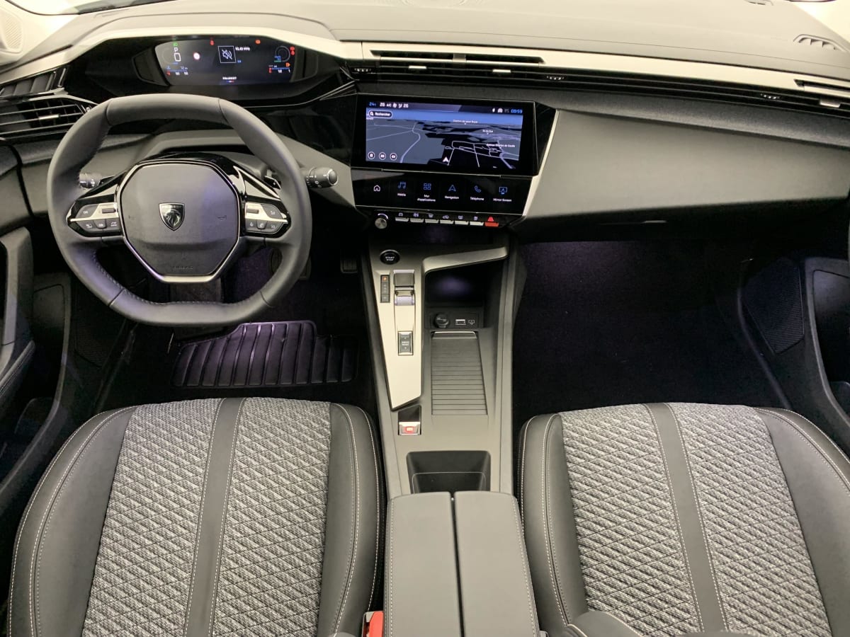 Peugeot 308 - Image 12
