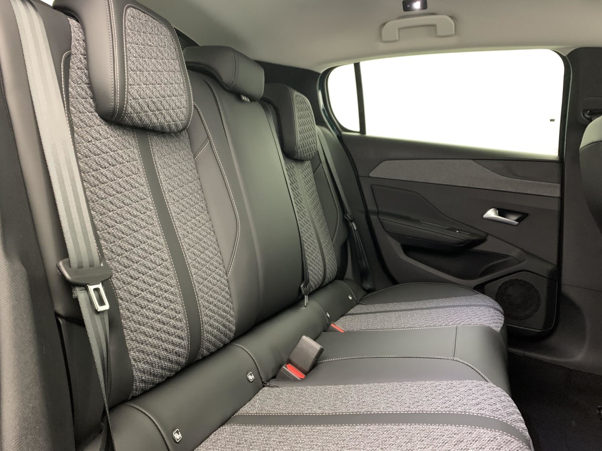Peugeot 308 - Image 10