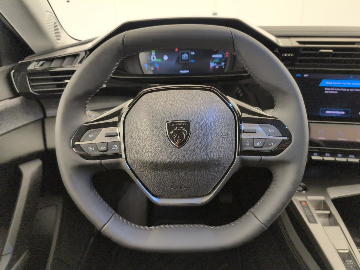 Peugeot 308 - Image 14