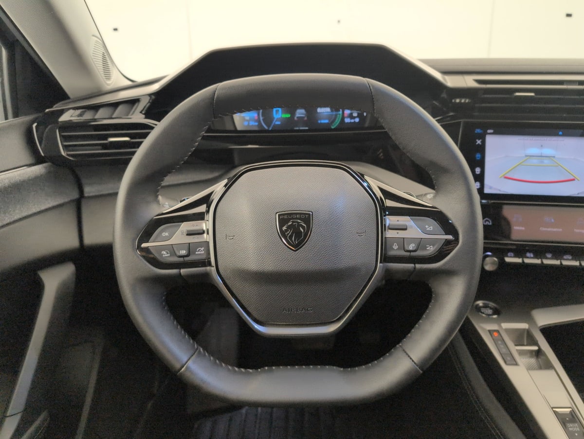 Peugeot 308 - Image 14