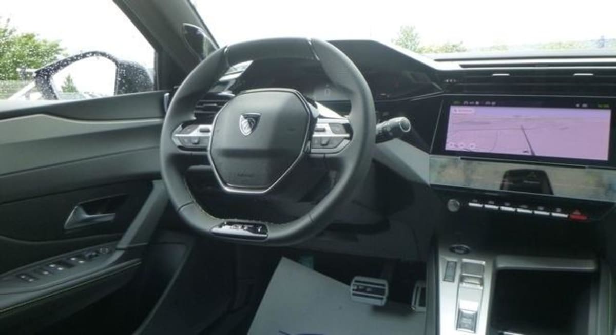 Peugeot 308 DIESEL - Image 13