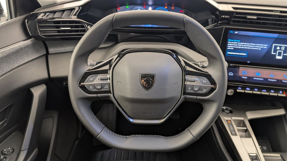 Peugeot 308 - Image 14