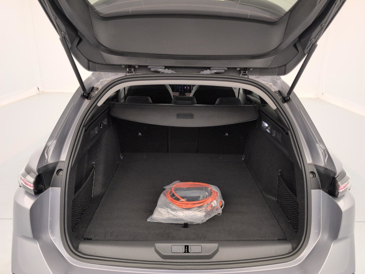 Peugeot 308 SW - Image 11