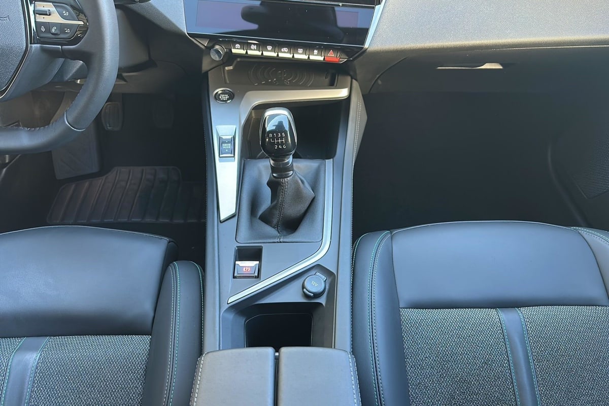 Peugeot 308 SW - Image 17