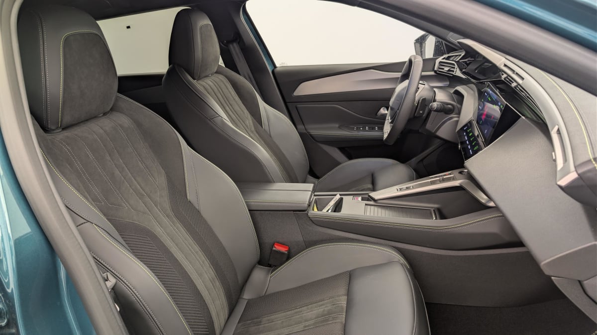 PEUGEOT 308 SW HYBRID 136 E-DCS6 GT