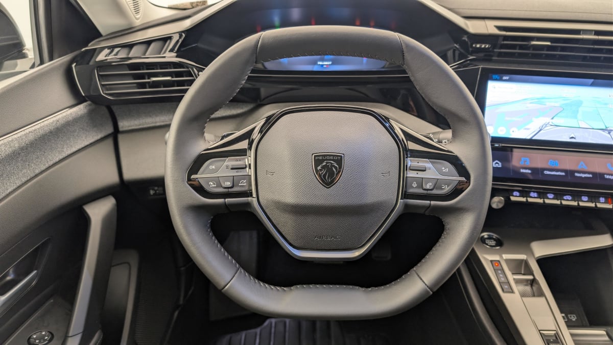 Peugeot 308 SW - Image 14