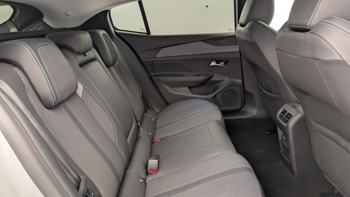 Peugeot 408 - Image 10