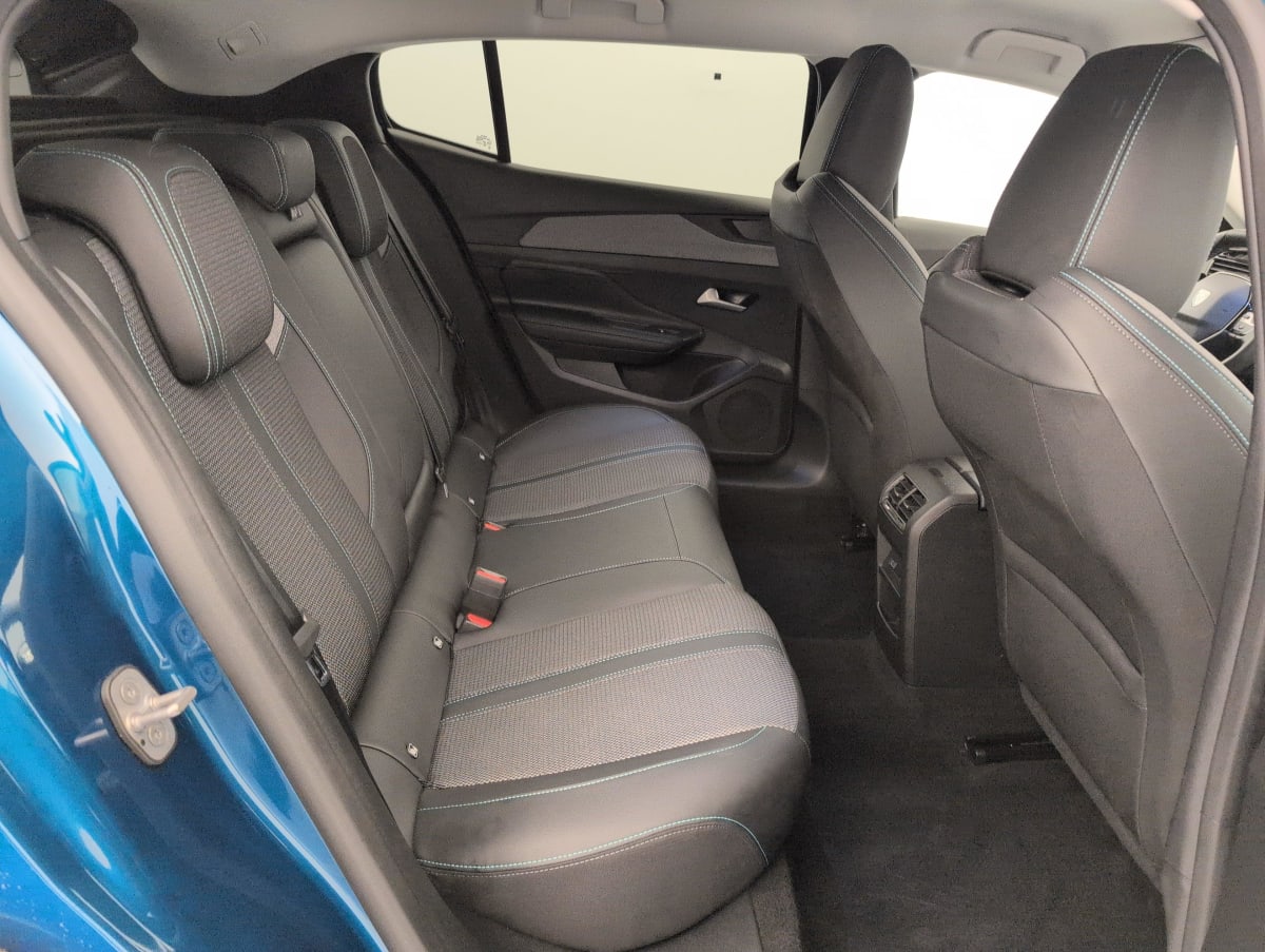 Peugeot 408 - Image 10