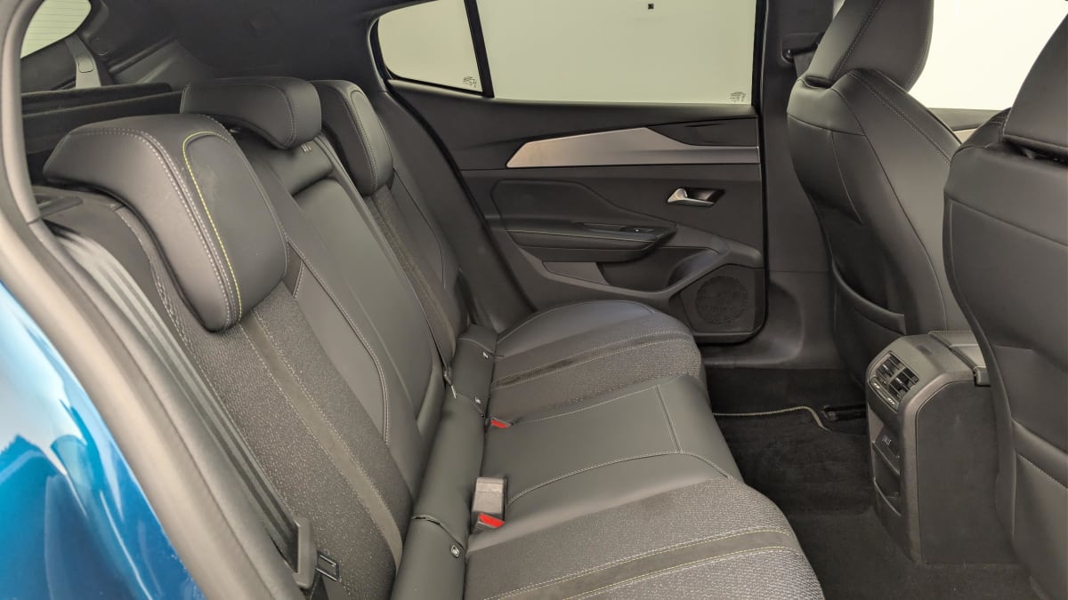 Peugeot 408 - Image 10