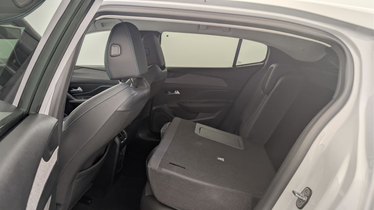 Peugeot 408 - Image 12