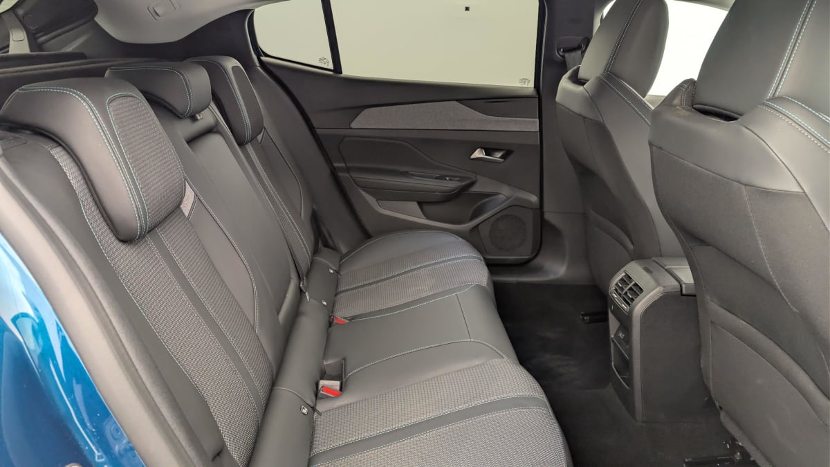 Peugeot 408 - Image 10