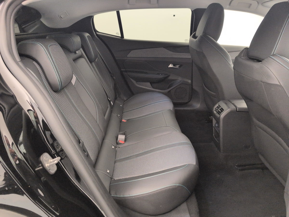 Peugeot 408 - Image 10