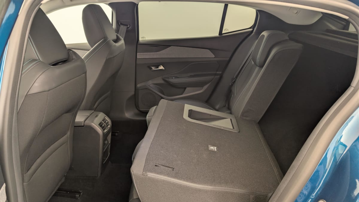 Peugeot 408 - Image 12