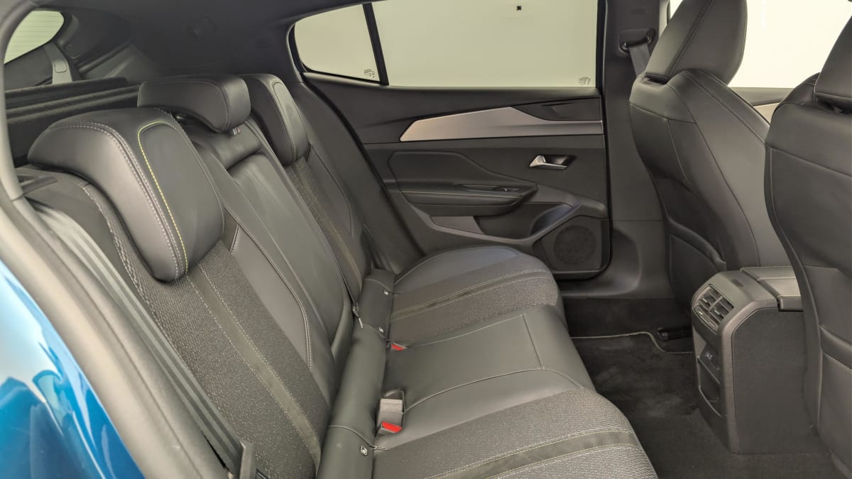 Peugeot 408 - Image 10